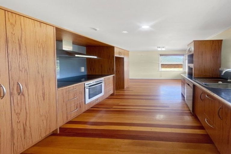 Photo of property in 29 Judkins Crescent, Cockle Bay, Auckland, 2014