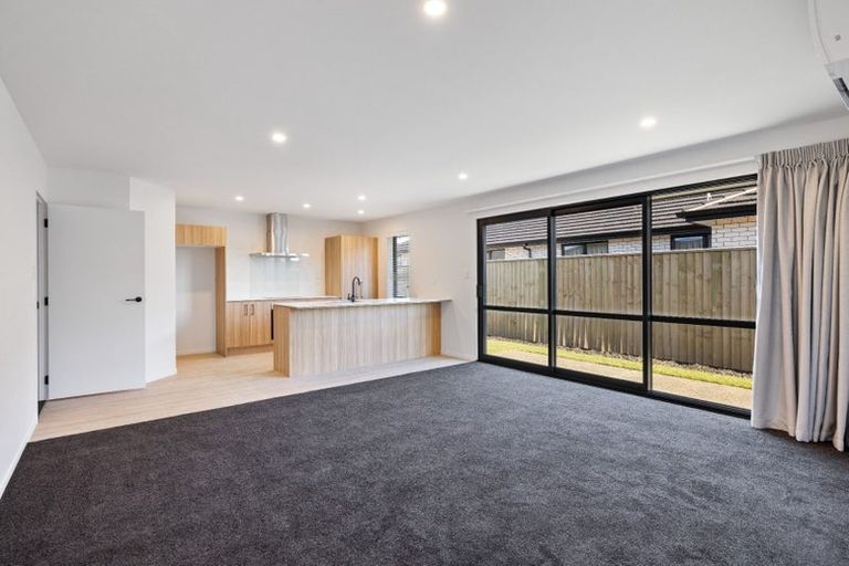 Photo of property in 14 Harry Manship Crescent, Halswell, Christchurch, 8025