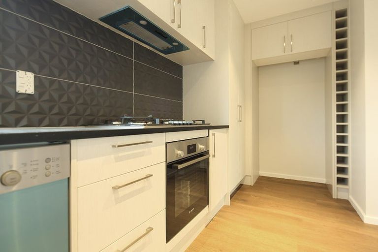 Photo of property in 27 Meritage Lane, Te Atatu South, Auckland, 0610