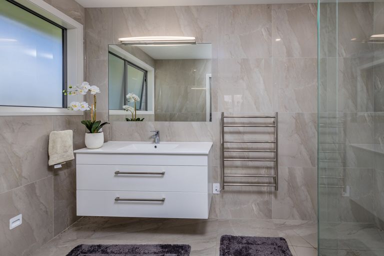 Photo of property in 1 Hoults Way, Kerikeri, 0230