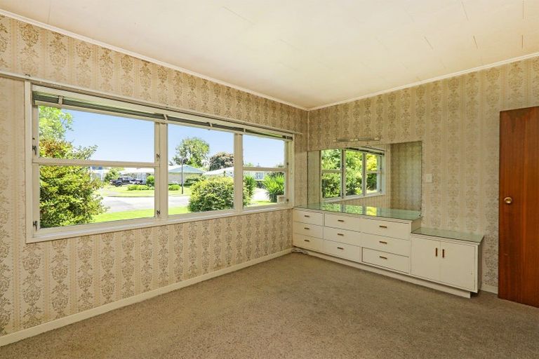 Photo of property in 37 Bill Hercock Street, Pirimai, Napier, 4112