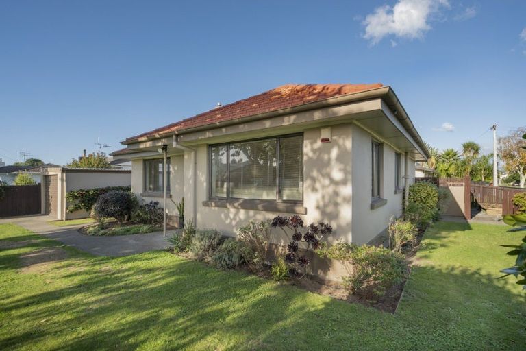 Photo of property in 2 Pemberton Crescent, Greerton, Tauranga, 3112