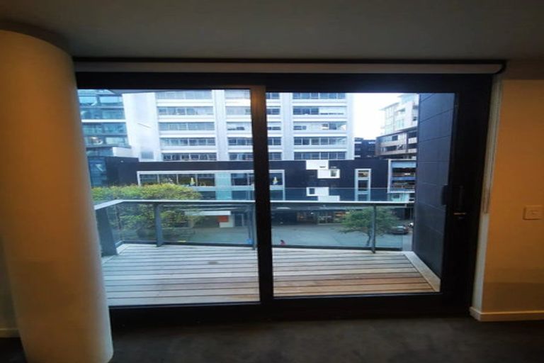 Photo of property in Pinnacle Apartments, E301/160 Victoria Street, Te Aro, Wellington, 6011
