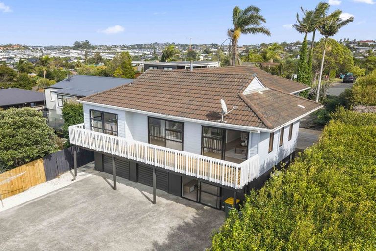 Photo of property in 47 Amorino Drive, Red Beach, 0932