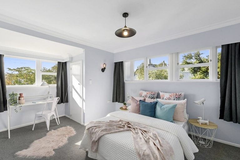 Photo of property in 35 Chester Street, Levin, 5510