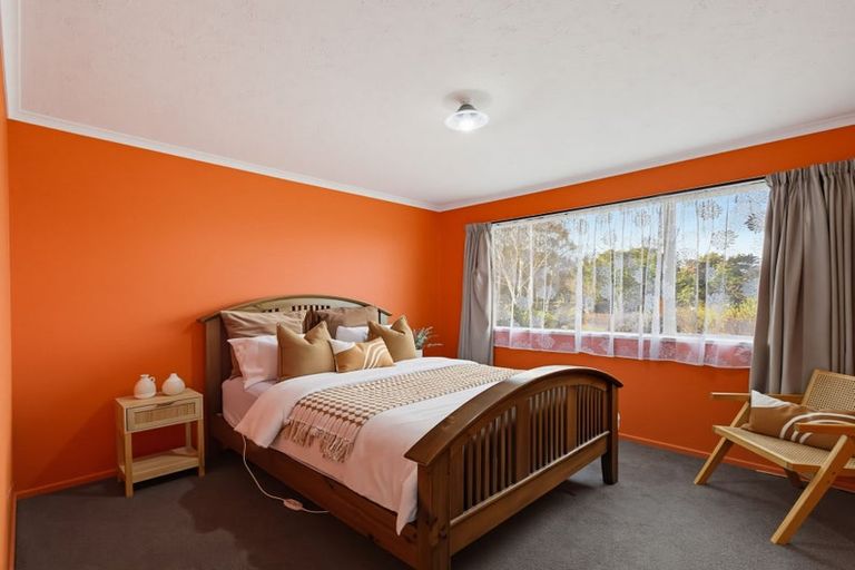 Photo of property in 2 Regency Crescent, Redwood, Christchurch, 8051