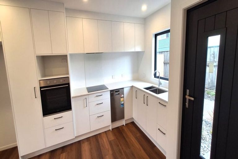 Photo of property in 6/104 Martin Street, Wallaceville, Upper Hutt, 5018