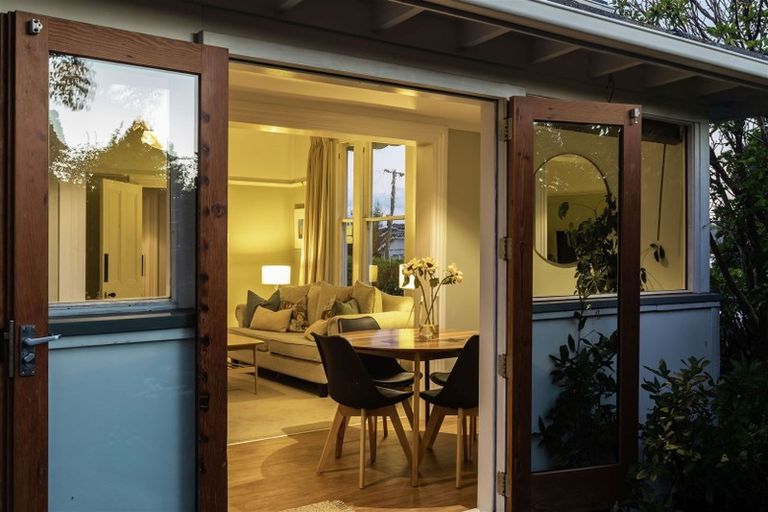 Photo of property in 45 Eversleigh Street, St Albans, Christchurch, 8014