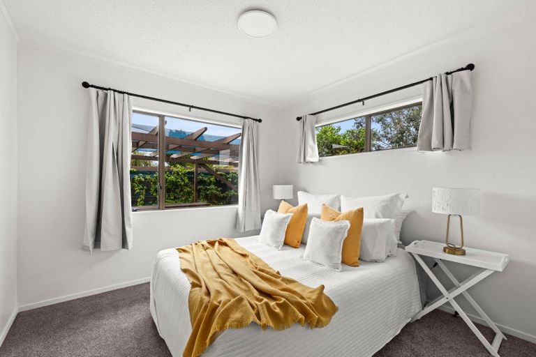 Photo of property in 35 Townshend Crescent, Greenmeadows, Napier, 4112