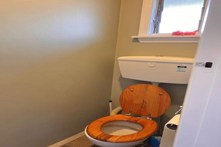 Photo of property in 2/16a Maidstone Road, Ilam, Christchurch, 8041