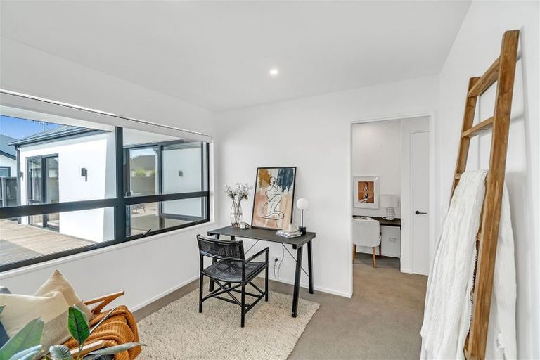 Photo of property in 16 William Deans Drive, Prebbleton, 7604