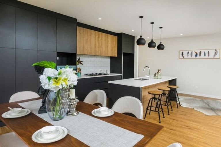 Photo of property in 17 Moemoea Avenue, Kumeu, 0810