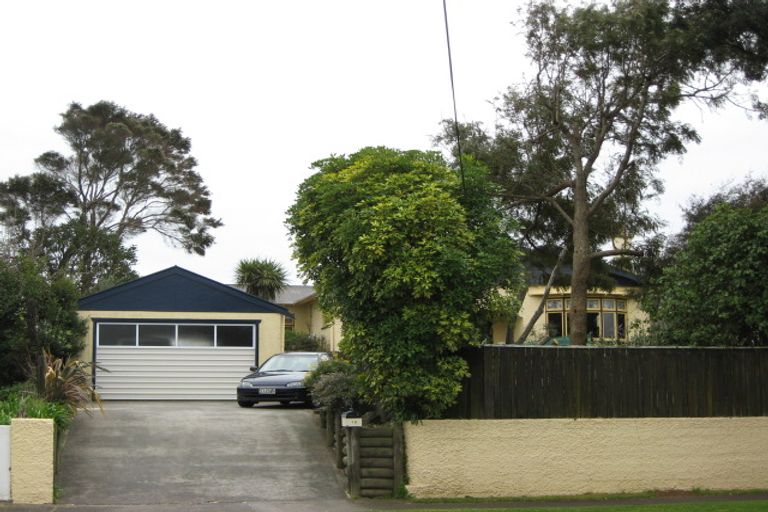 Photo of property in 18 Whiteley Street, Moturoa, New Plymouth, 4310