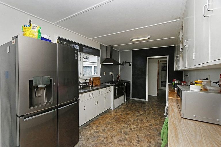 Photo of property in 176 Arawhata Road, Opunake, 4681