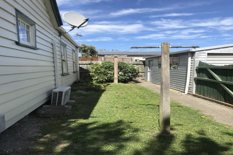 Photo of property in 102 Barbour Street, Waltham, Christchurch, 8011