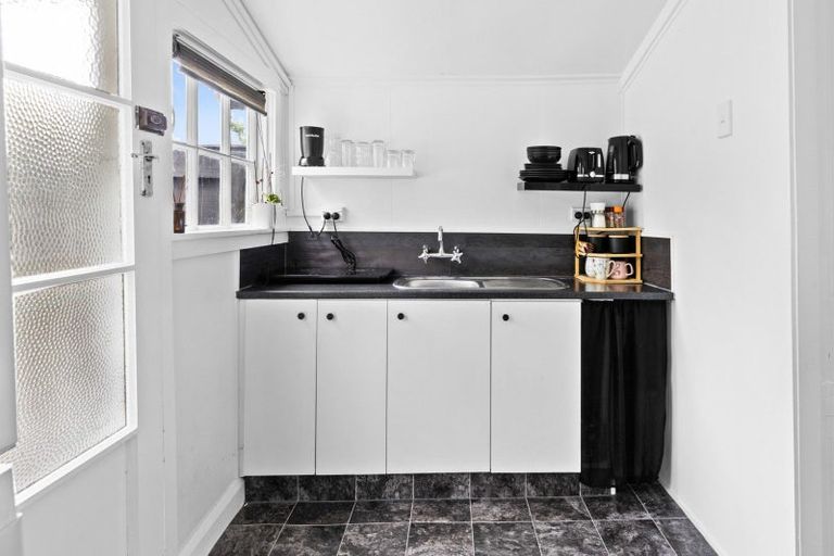 Photo of property in 29 Pukeko Place, Westshore, Napier, 4110