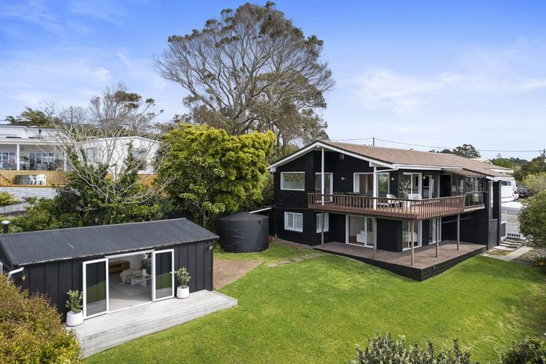 Photo of property in 3 Francis Avenue, Stanmore Bay, Whangaparaoa, 0932