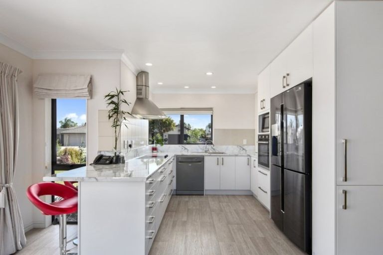 Photo of property in 104 Gravatt Road, Papamoa Beach, Papamoa, 3118