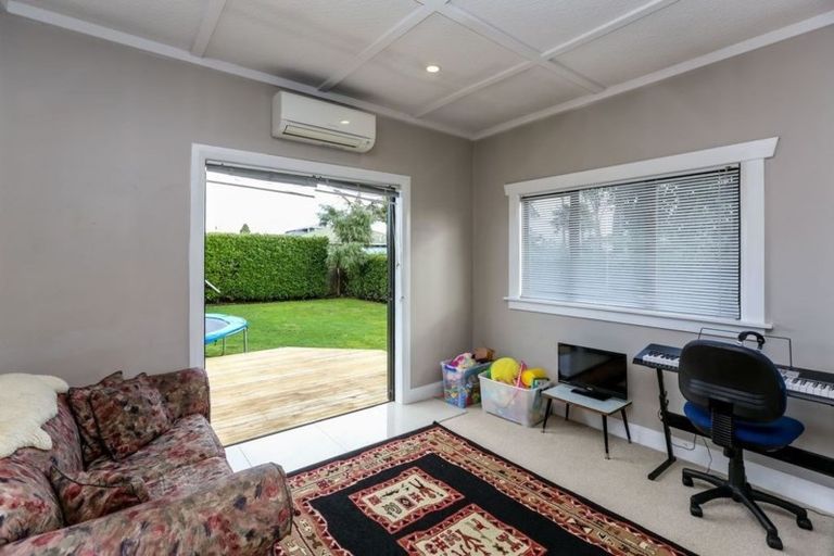 Photo of property in 14 Sanders Avenue, Westown, New Plymouth, 4310