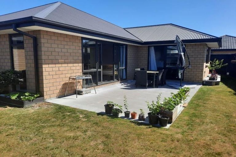 Photo of property in 43 Hayson Drive, Kaiapoi, 7630