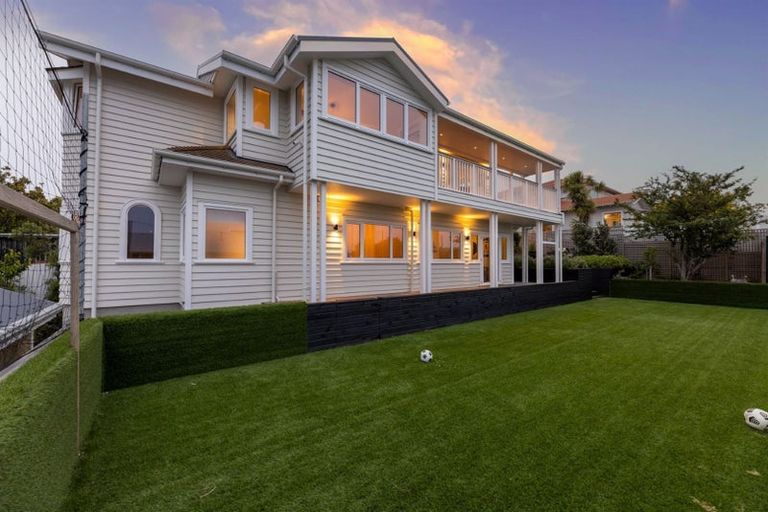 Photo of property in 156 Hackthorne Road, Cashmere, Christchurch, 8022