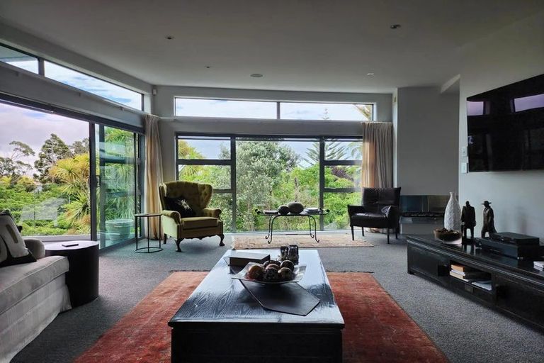 Photo of property in 46 Victoria Road, New Plymouth, 4310