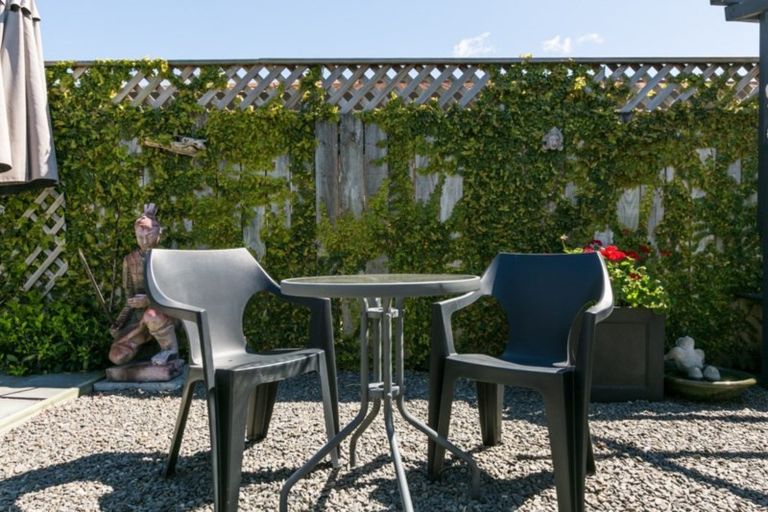 Photo of property in 53d Church Road, Taradale, Napier, 4112