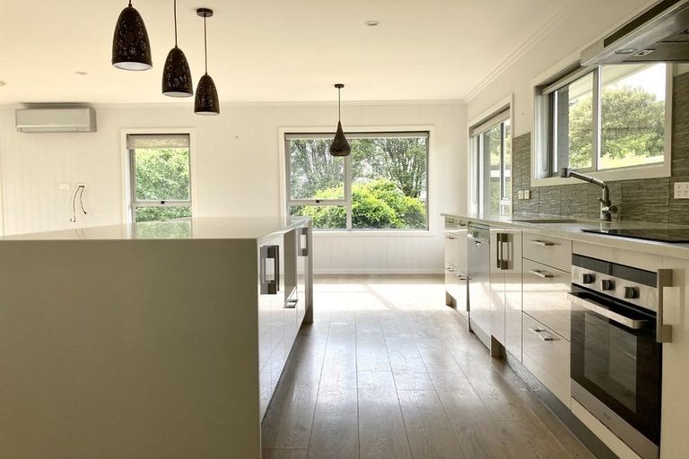 Photo of property in 395 Main Road, Huapai, Kumeu, 0810