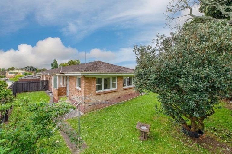 Photo of property in 2/23 Alexander Avenue, Papatoetoe, Auckland, 2025
