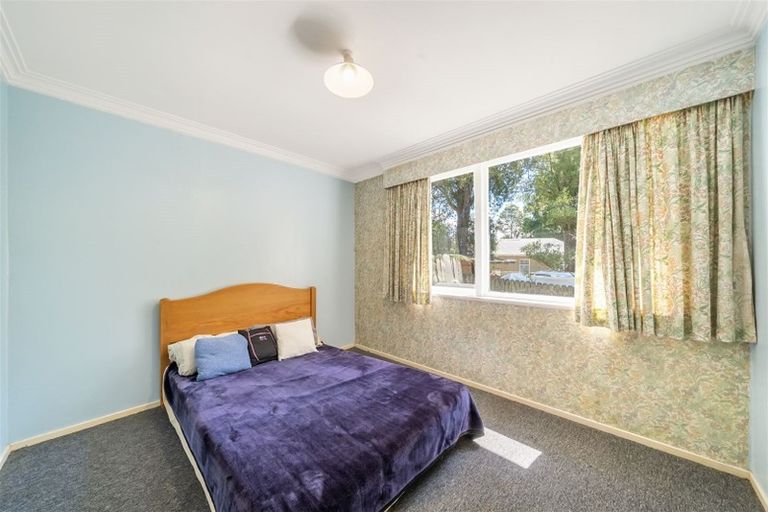 Photo of property in 96 Pinehaven Road, Pinehaven, Upper Hutt, 5019