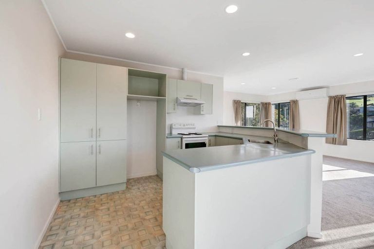 Photo of property in 14b Kestrel Heights, Arkles Bay, Whangaparaoa, 0932