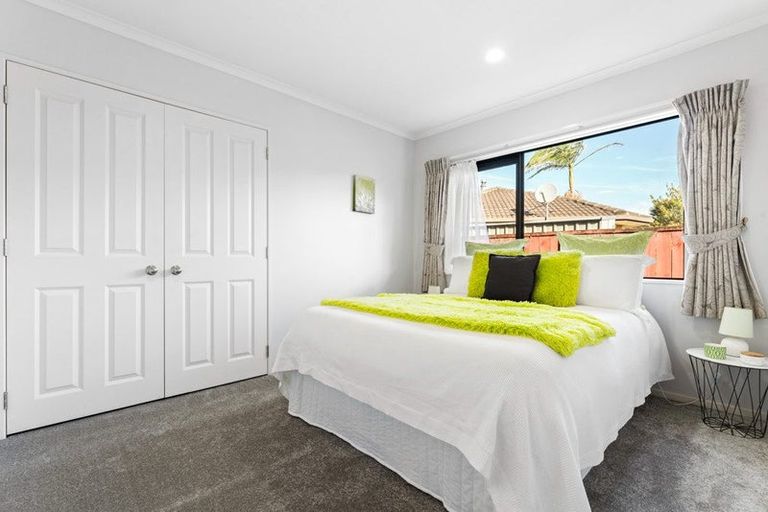 Photo of property in 52 Brookwood Drive, Henderson, Auckland, 0612