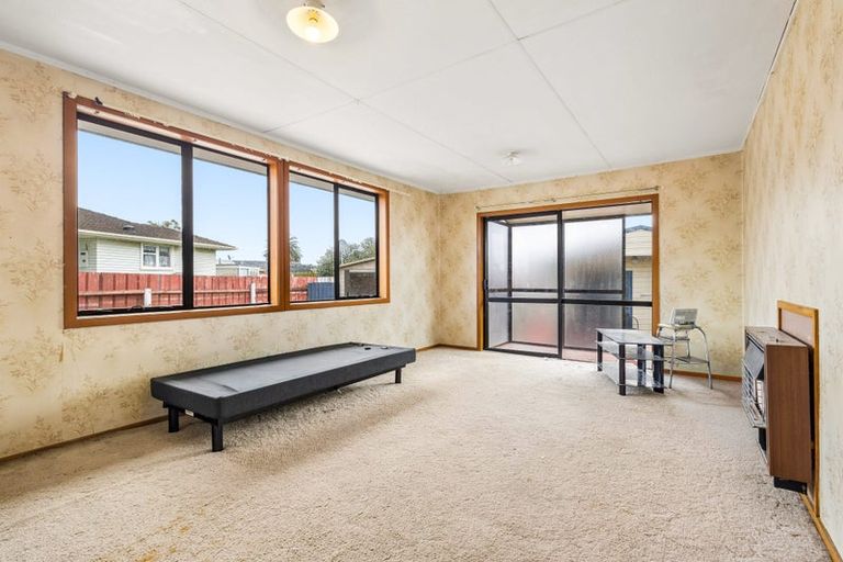 Photo of property in 47 Chadwick Crescent, Mangere East, Auckland, 2024