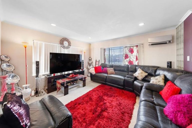 Photo of property in 242 Mahia Road, Weymouth, Auckland, 2103