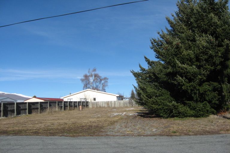 Photo of property in 32 Hopkins Road, Twizel, 7901