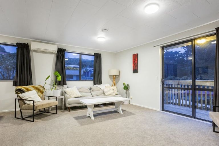 Photo of property in 21a Rose Street, Ranui, Porirua, 5024