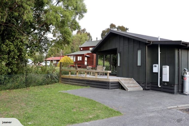 Photo of property in 2 Park Avenue Mews, Ohakune, 4625