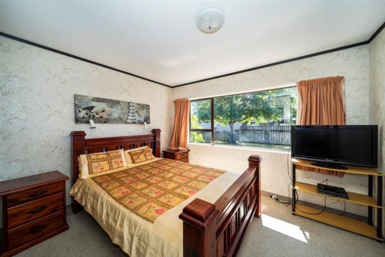 Photo of property in 162 Heta Road, Highlands Park, New Plymouth, 4312
