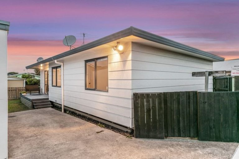 Photo of property in 2/56 Jellicoe Road, Manurewa, Auckland, 2102