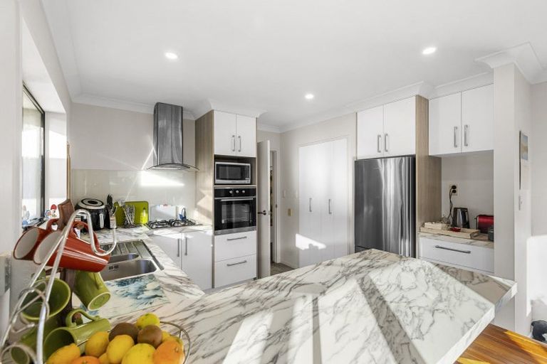 Photo of property in 1 Tern Place, Hokowhitu, Palmerston North, 4410