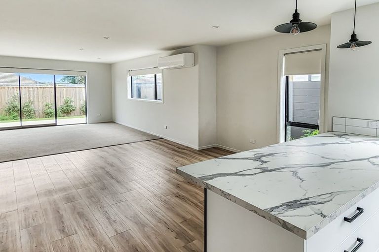 Photo of property in 37 Pipi Place, Levin, 5510