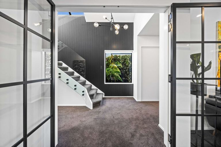 Photo of property in 4 Wairarapa Terrace, Merivale, Christchurch, 8014