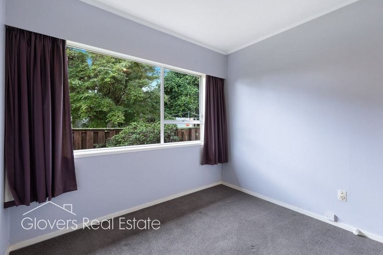 Photo of property in 2/27 Poinsettia Place, Henderson, Auckland, 0610