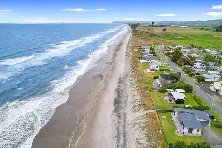 Photo of property in 17 Pukehina Parade, Pukehina, 3189