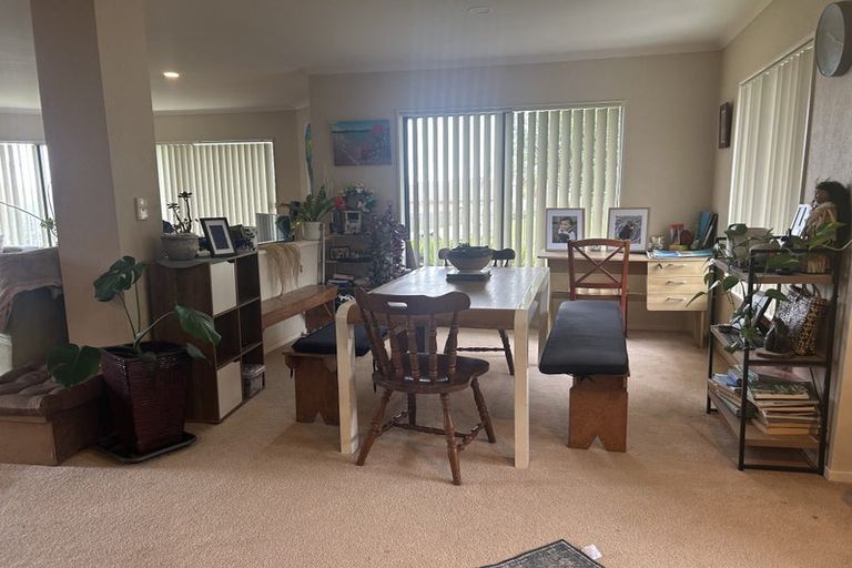 Photo of property in 6 Chelmsley Avenue, Henderson, Auckland, 0612