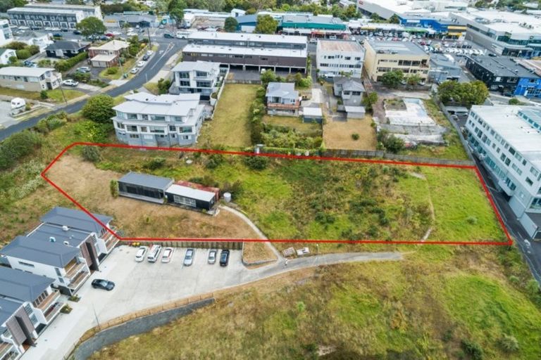 Photo of property in 6 Huka Road, Birkenhead, Auckland, 0626