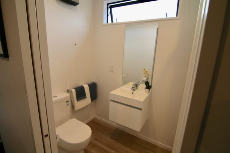 Photo of property in 138e Holly Road, St Albans, Christchurch, 8014