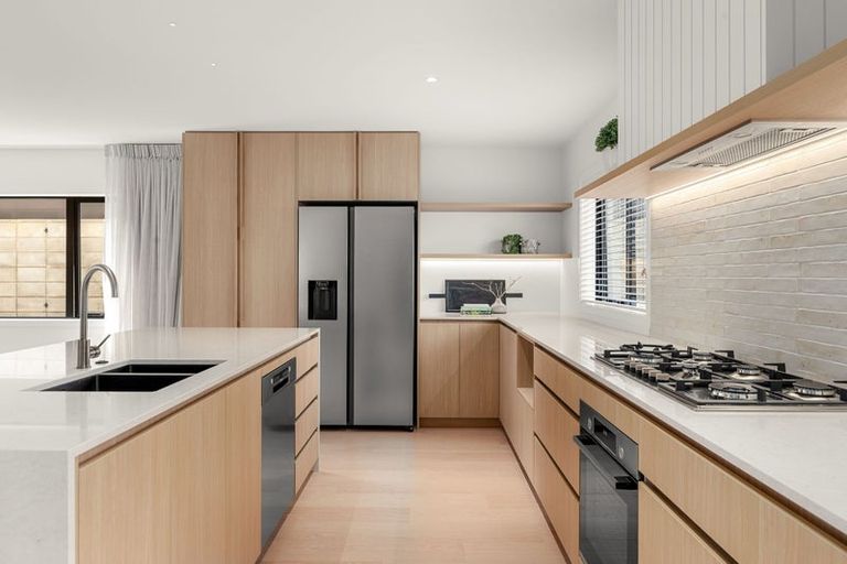 Photo of property in 33 Kauri Point Drive, Rototuna North, Hamilton, 3210