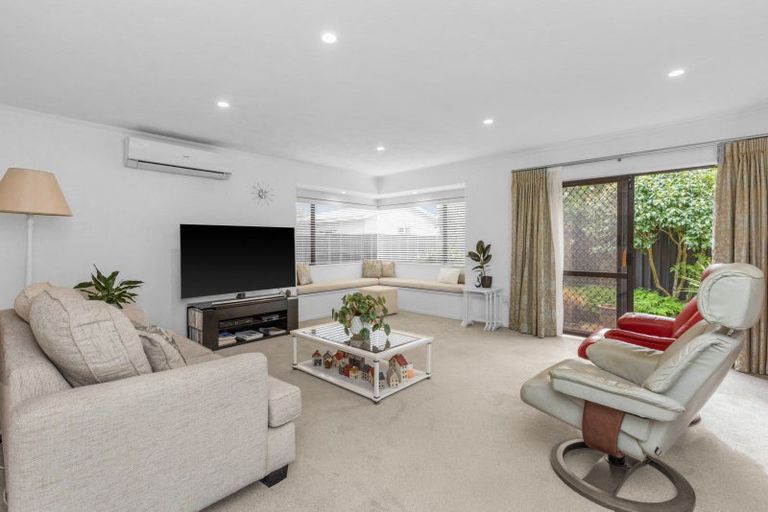 Photo of property in 18a Otatara Road, Taradale, Napier, 4112