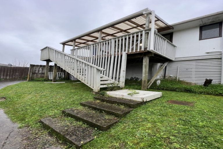 Photo of property in 22 Crosby Road, West Harbour, Auckland, 0618